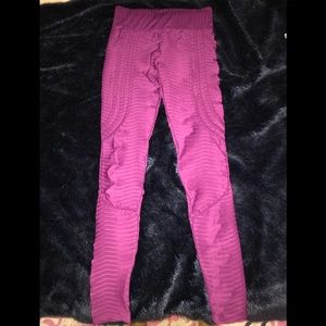 Scrunch butt textured leggings